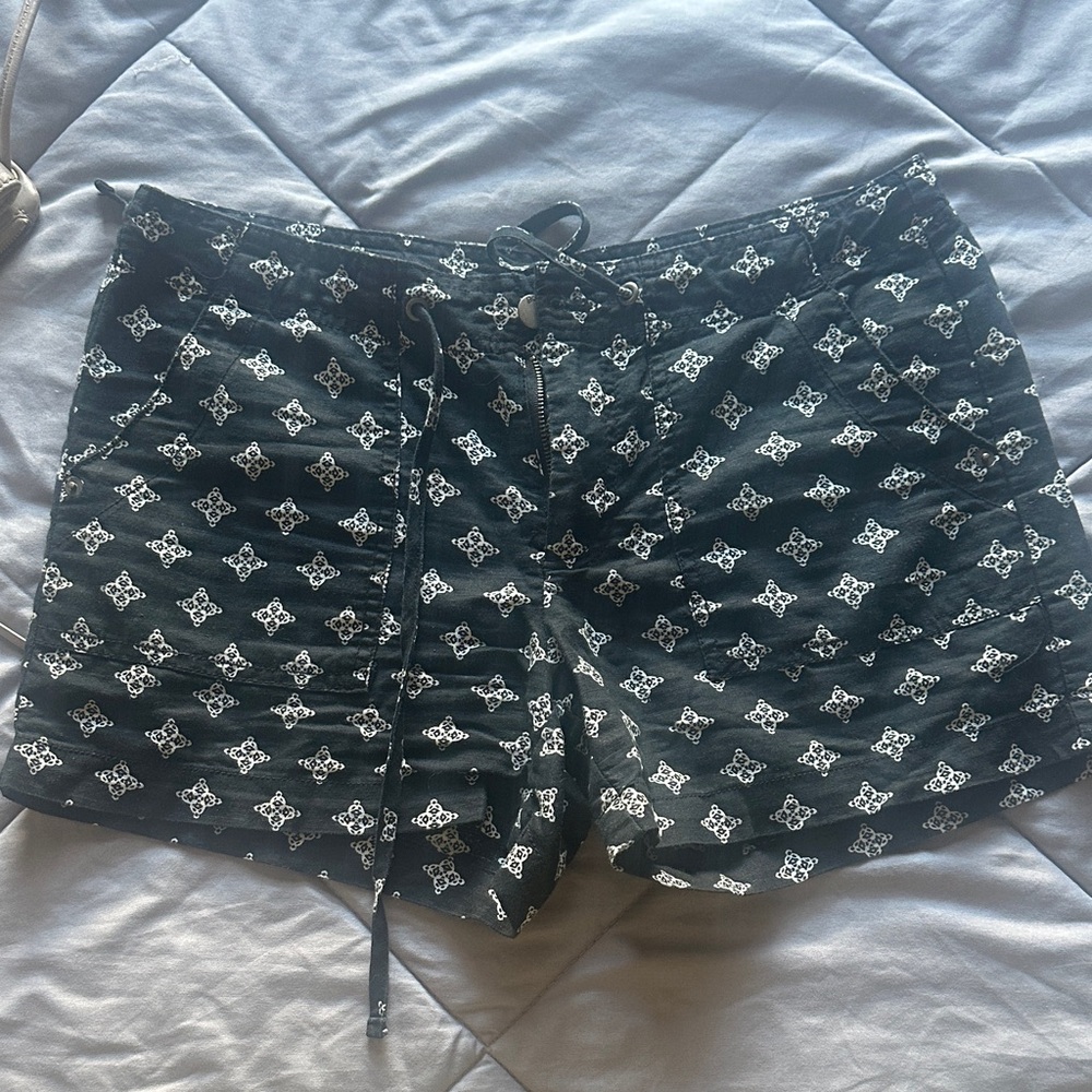 GAP Linen&CottonBlack Shorts with White Geometric Print